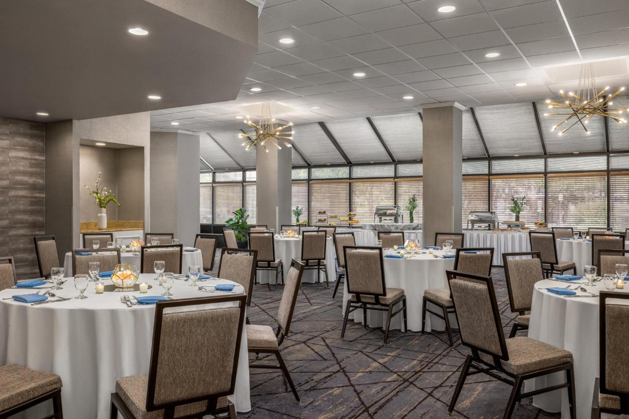 Crowne Plaza Edison By Ihg Ξενοδοχείο Εξωτερικό φωτογραφία